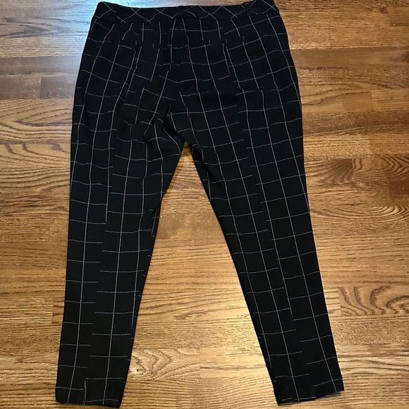 Elle Black Checkered Dress Pants - Picture 5 of 8